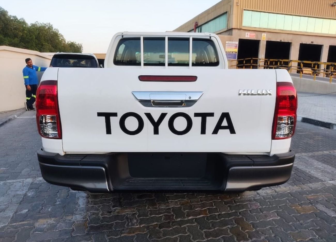 Toyota Hilux TOYOTA HILUX DOUBLE CAB ACTIVE DIESEL 2.4L G41