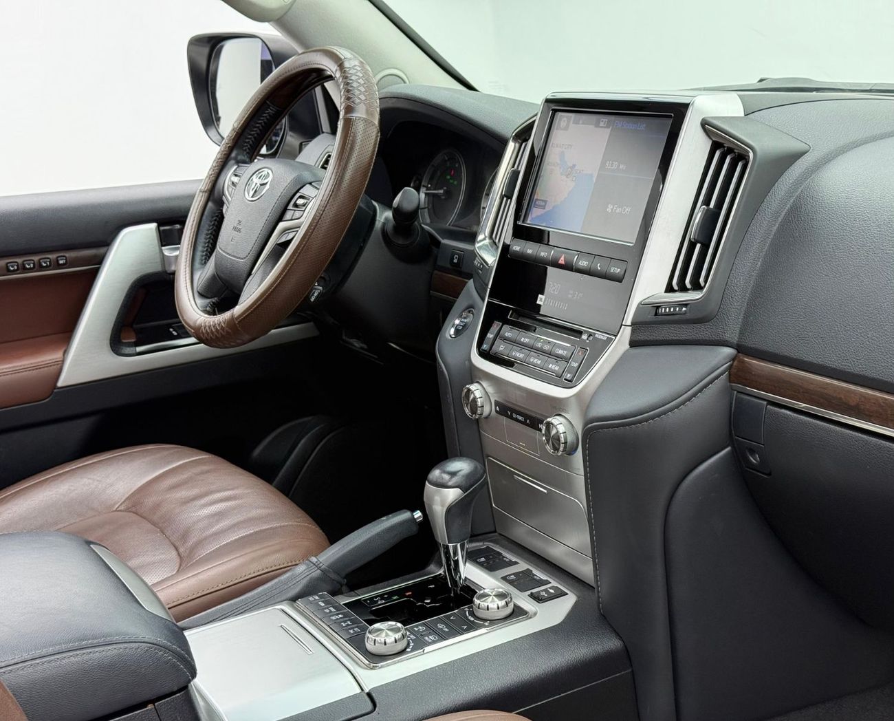 تويوتا لاند كروزر 2021 Toyota Land Cruiser VX-E V8, 1 Year Unlimited KM Warranty, Full Toyota Service History, GCC