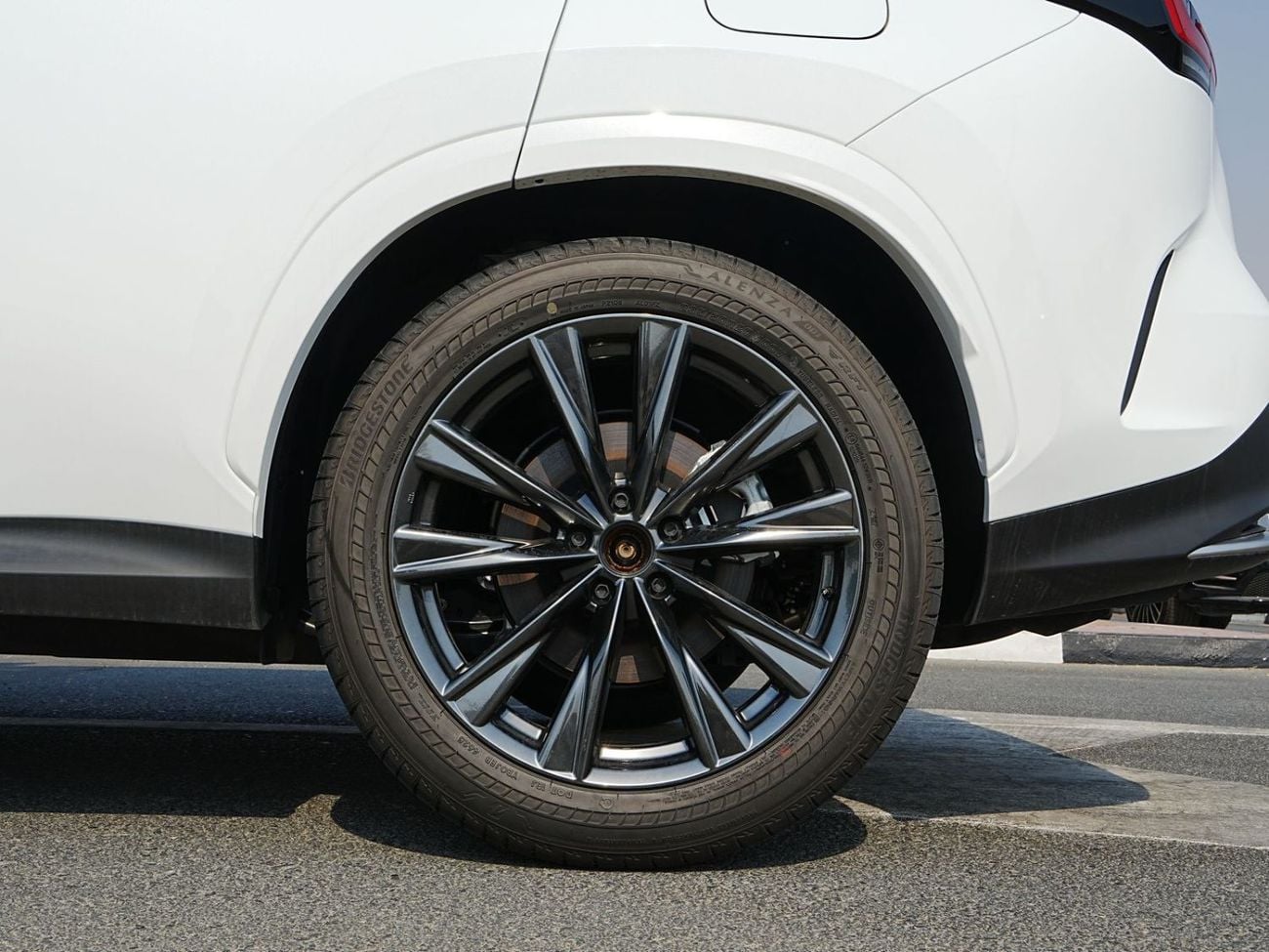 لكزس NX350 F SPORT