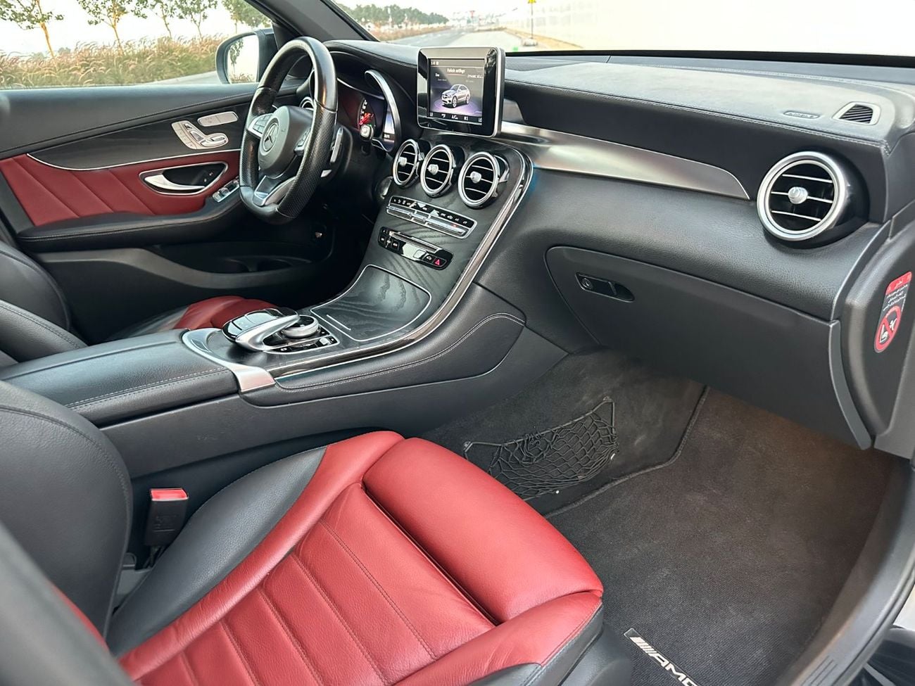 Mercedes Benz GLC250 AMG