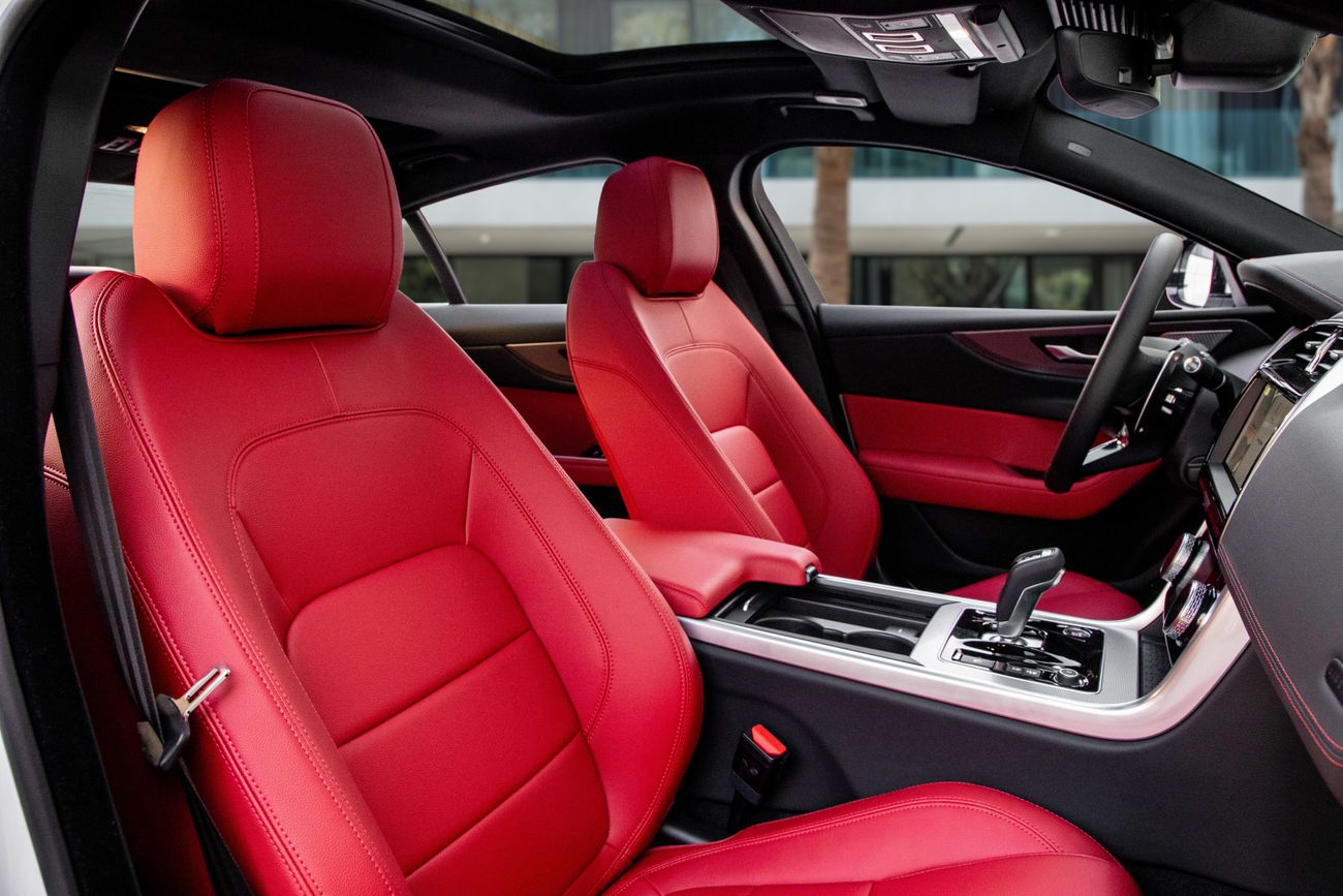 جاكوار XE XE L S P250 | 2,742 P.M | 0% Downpayment | Immaculate Condition!