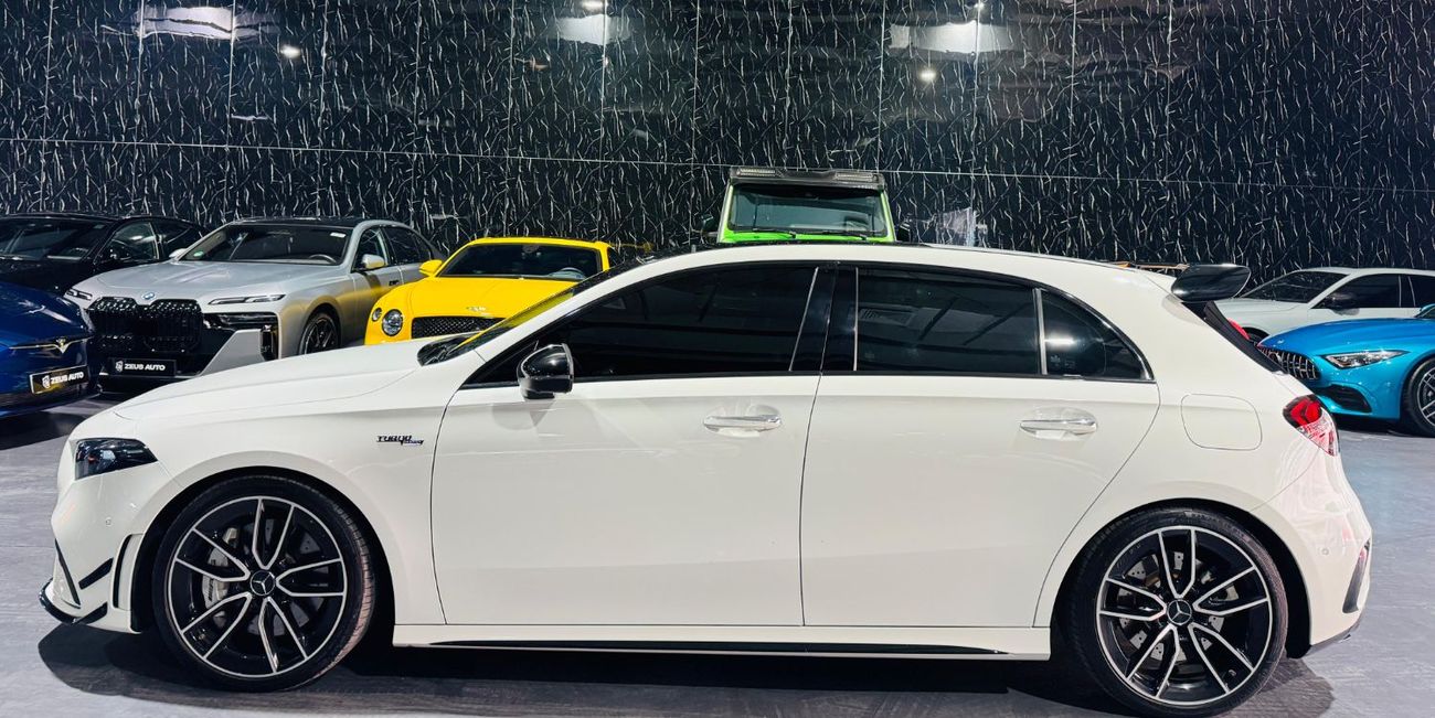 Mercedes-Benz A 35 AMG 4MATIC Hatchback 2022 Mercedes Benz A35 AMG, Dec 2026 Mercedes Warranty + Service Pack, GCC