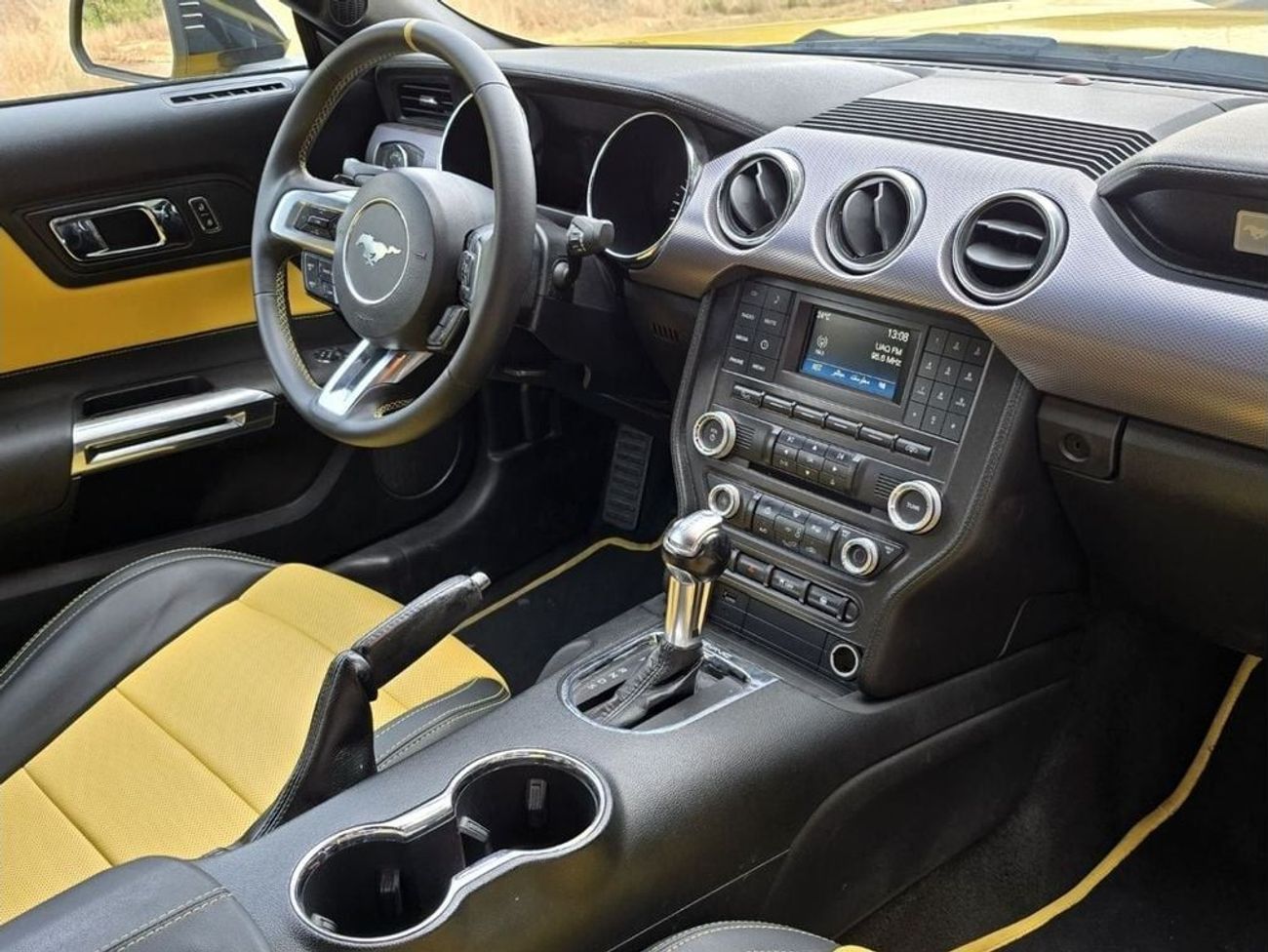 Ford Mustang FORD MUSTANG GT 2017 V8 GCC ORGINAL PAINT // ACCIDENT FREE // FSH // PERFECT CONDITION