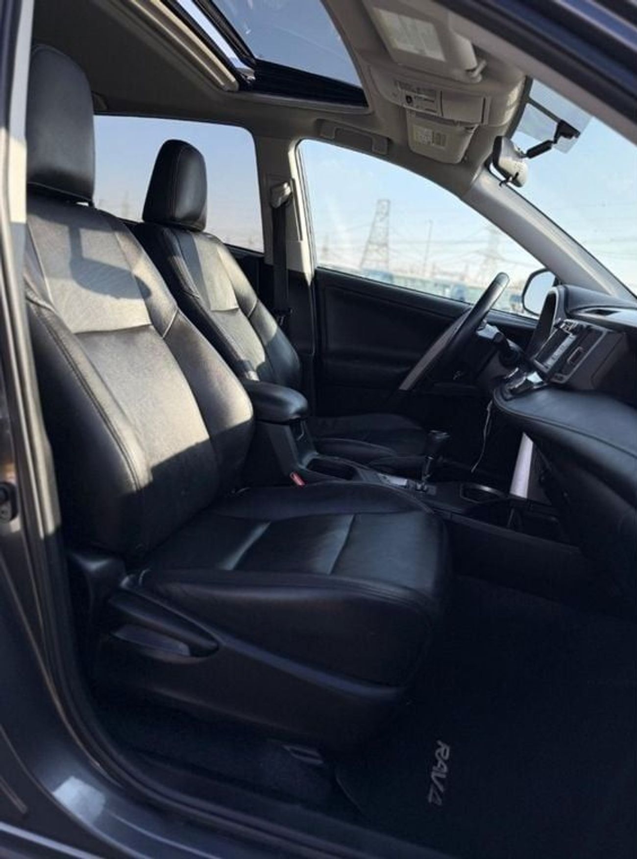 تويوتا راف ٤ TOYOTA RAV4 XLE Full Option