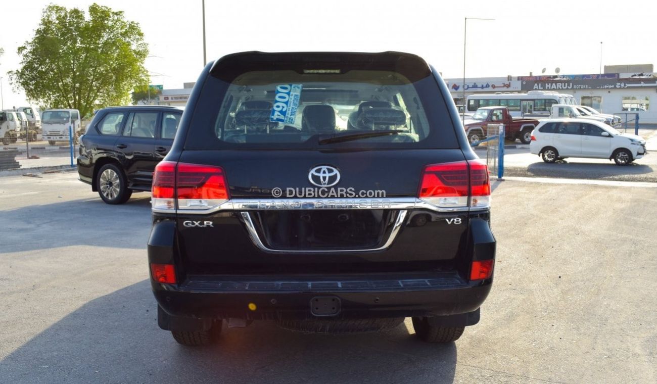 Toyota Land Cruiser GXR V8