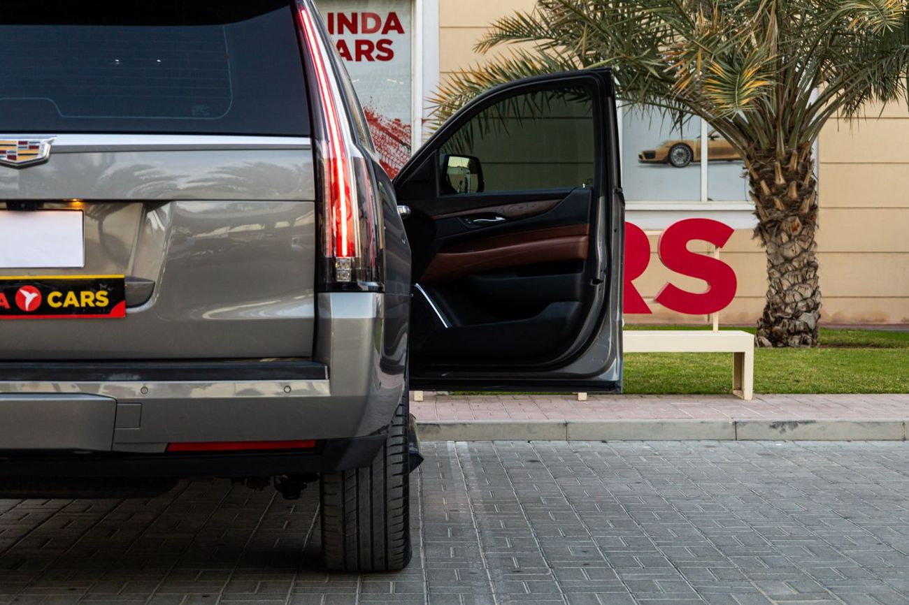 Cadillac Escalade Premium 6.2L