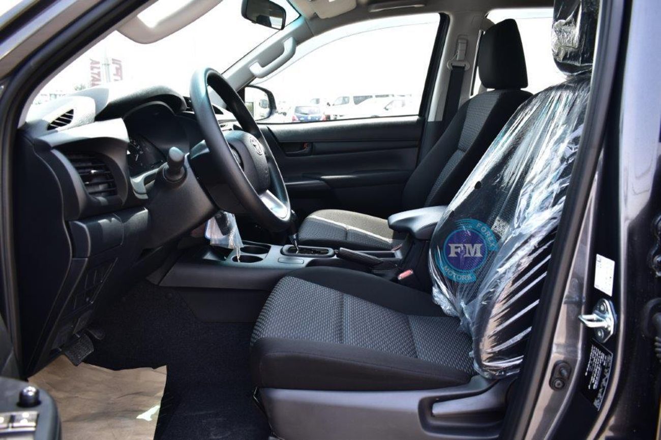 Toyota Hilux Double Cab Pickup DLX-G 2.4L Diesel 4WD Automatic