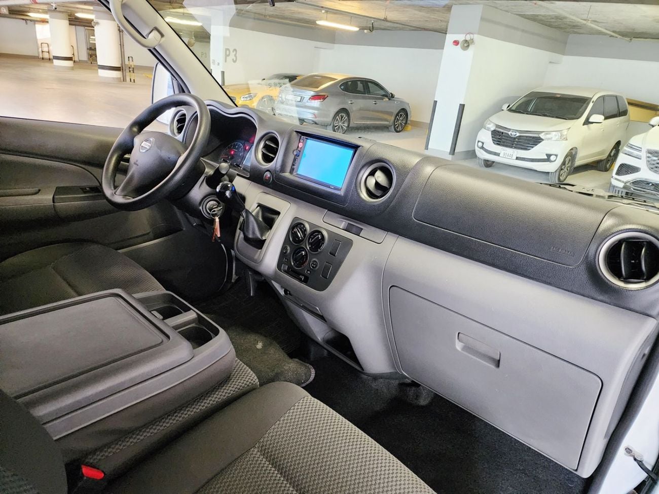 Nissan Urvan STD 3 seater Manual