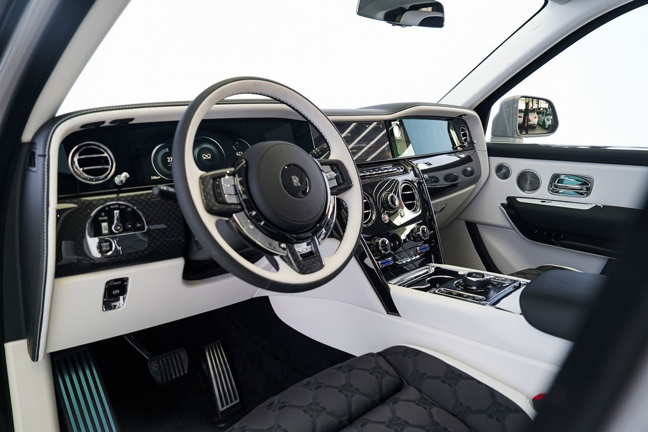 رولز رويس كولينان CULLINAN BLACK BADGE DUALTIY SEATS