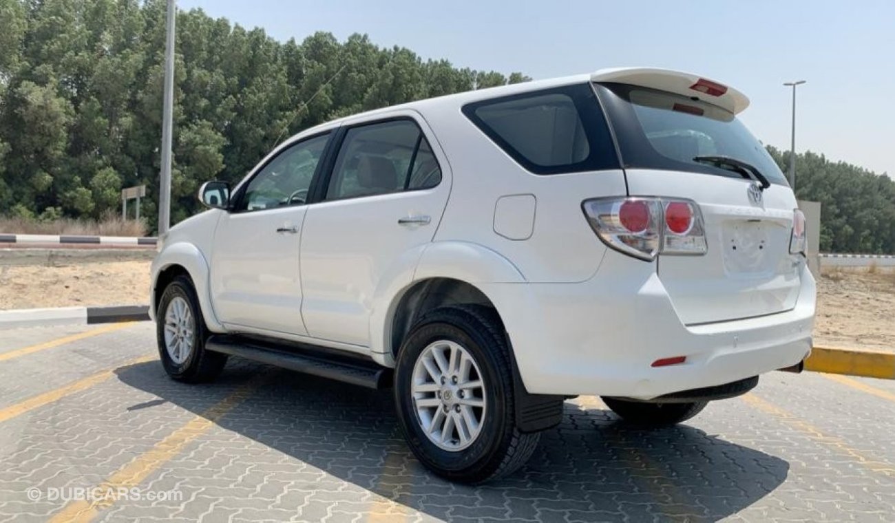 Toyota Fortuner 2014 V4 4x4 Ref#237