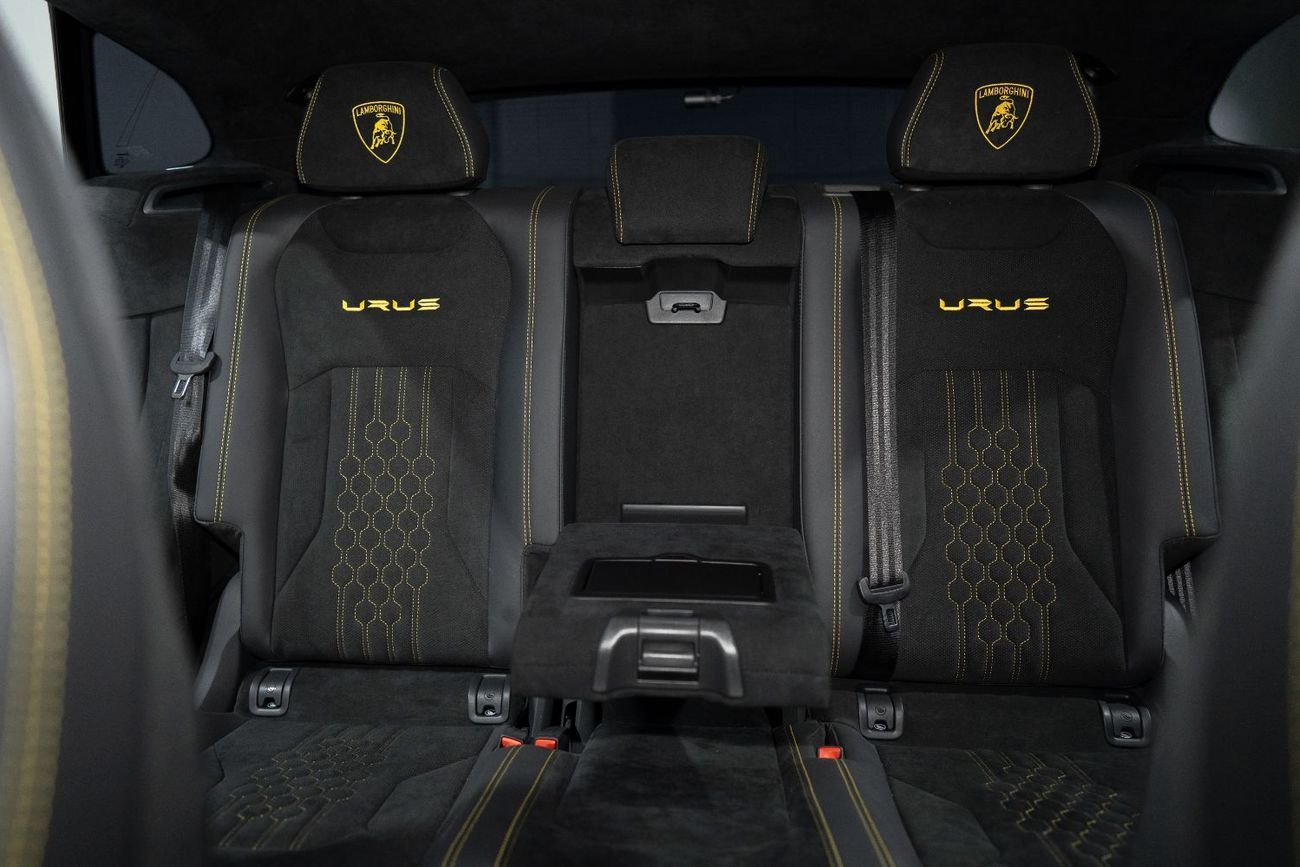 Lamborghini Urus 4.0T V8 Performante URUS PERFORMANTE | FULL CARBON INT/EXT | MASSAGE SEATS | ADVANCED SOUND SYSTEM |