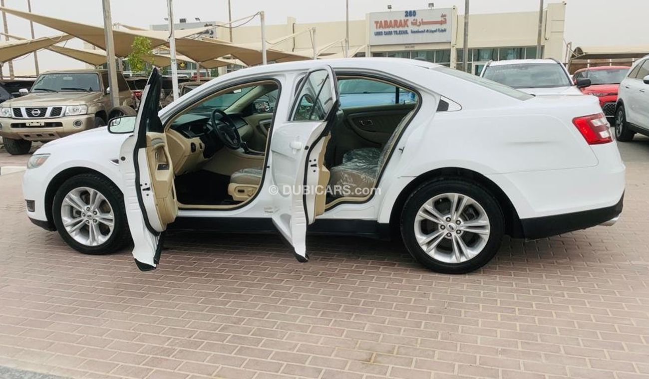 Ford Taurus SE Very Clean Car