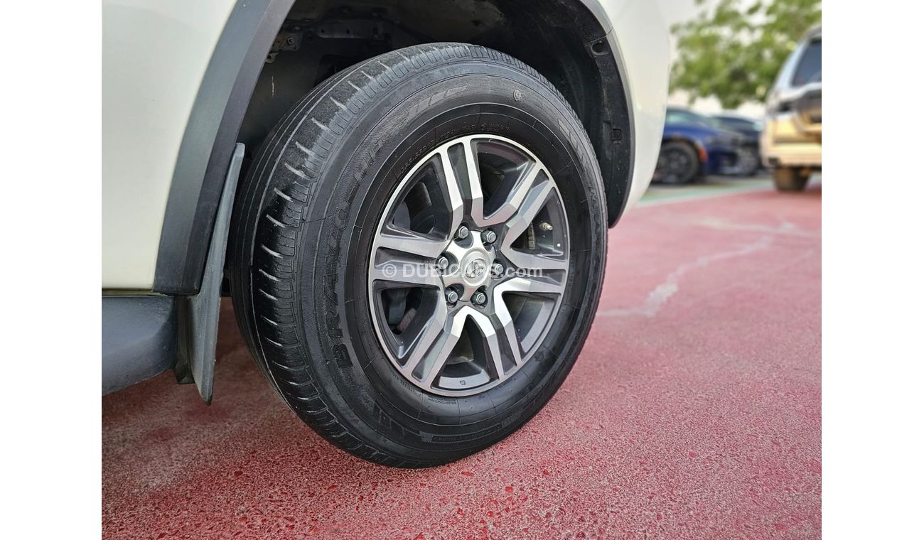 Toyota Fortuner EXR / V4 2.7L / 4WD / 1 YEAR WARANTY / INSURANCE- REGISTERATION (LOT #  8327)