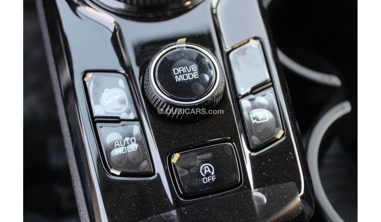 كيا سبورتيج ((High Line)) Turbo 1.6L petrol fwd 2022  white color, heated seats ,Electric tailgate