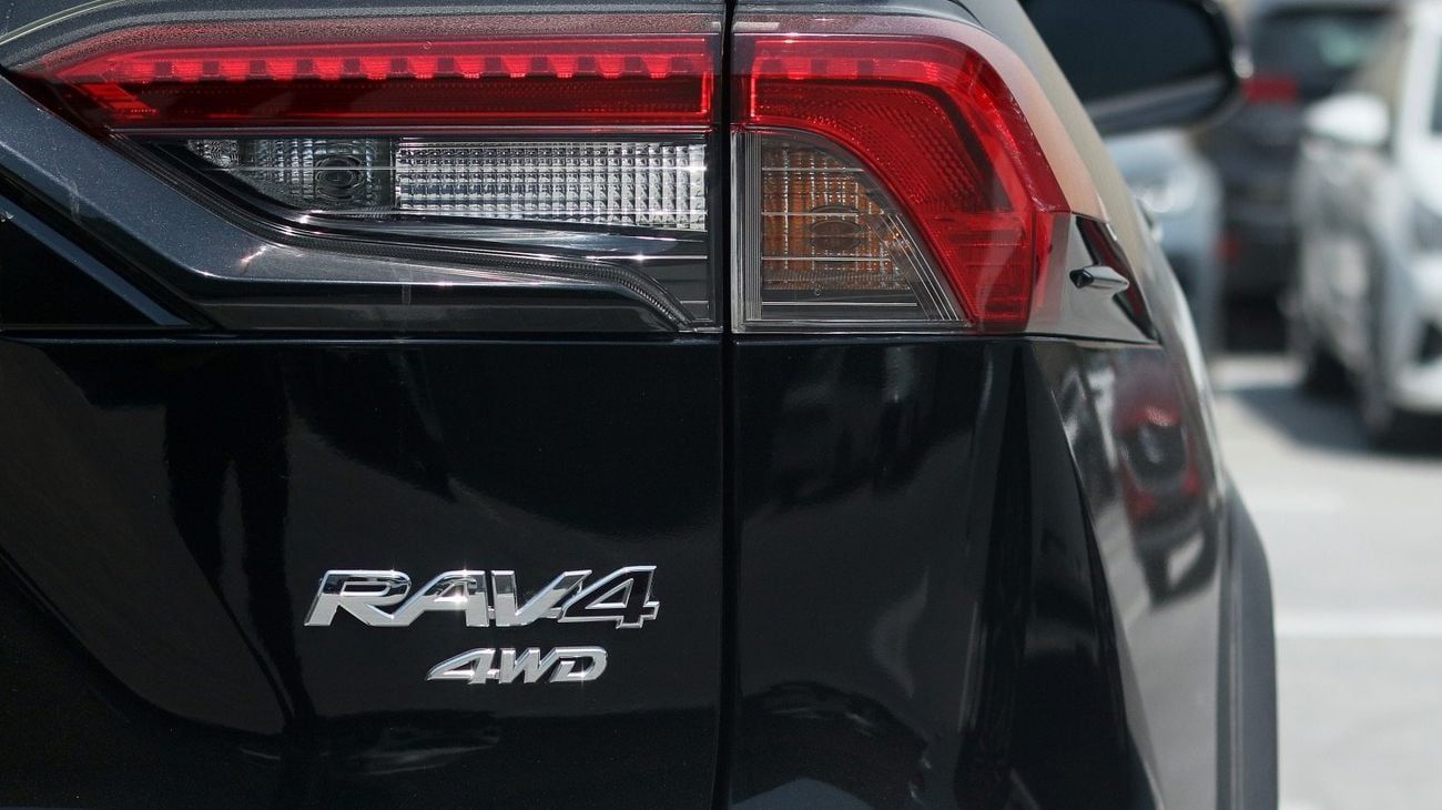 Toyota RAV4 VXR 2.5L VXR | 4X4 2.5L | Agency Warranty | Complete Service History | Zero Downpayment Support