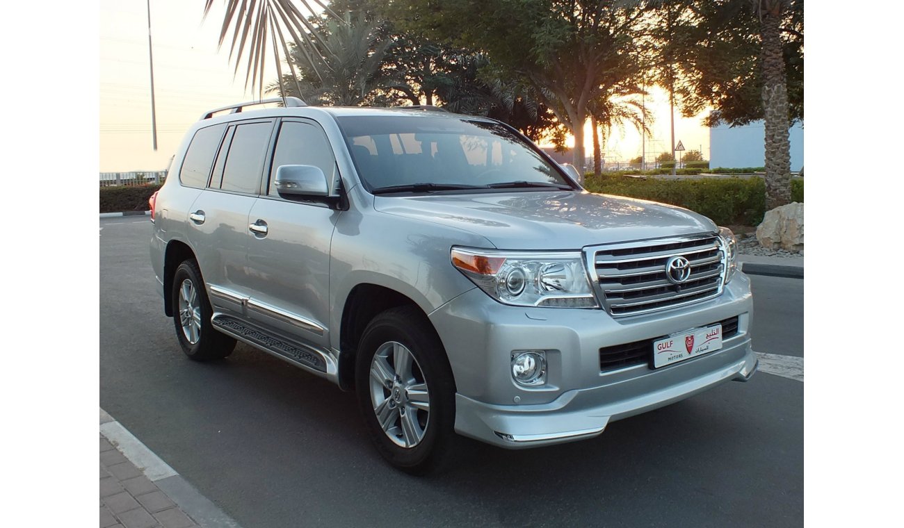 Toyota Land Cruiser VXR 5.7L V8