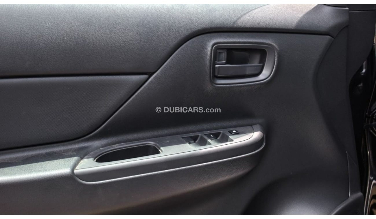 ميتسوبيشي L200 L200 PETROL BAISC