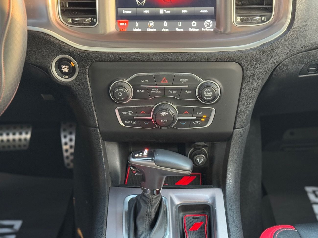 Dodge Charger R/T Mid 5.7L Dodge Charger R/T / 2019 / GCC / Free Accident/ V8