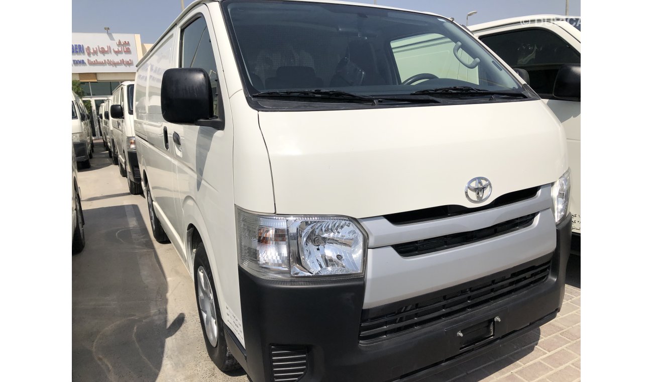 Toyota Hiace 16,Free of accident with low mileage