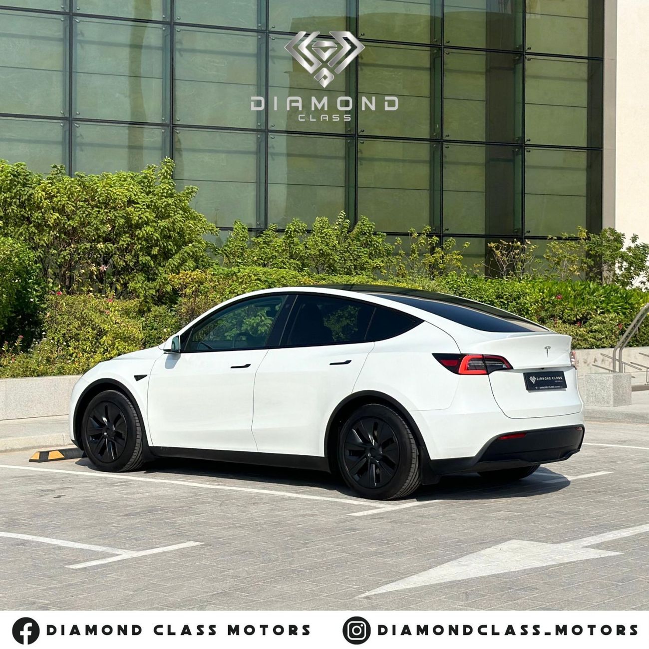 Tesla Model Y Tesla Model Y  Auto Pilot  2023 GCC 3,400 KM 169,000 AED Under Warranty from Tesla  Additional acces