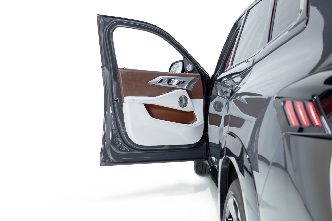 بي أم دبليو XM GCC-AGMC Warranty Service Contract Until 07/2027-Carbon Fiber Package-Merino Leather