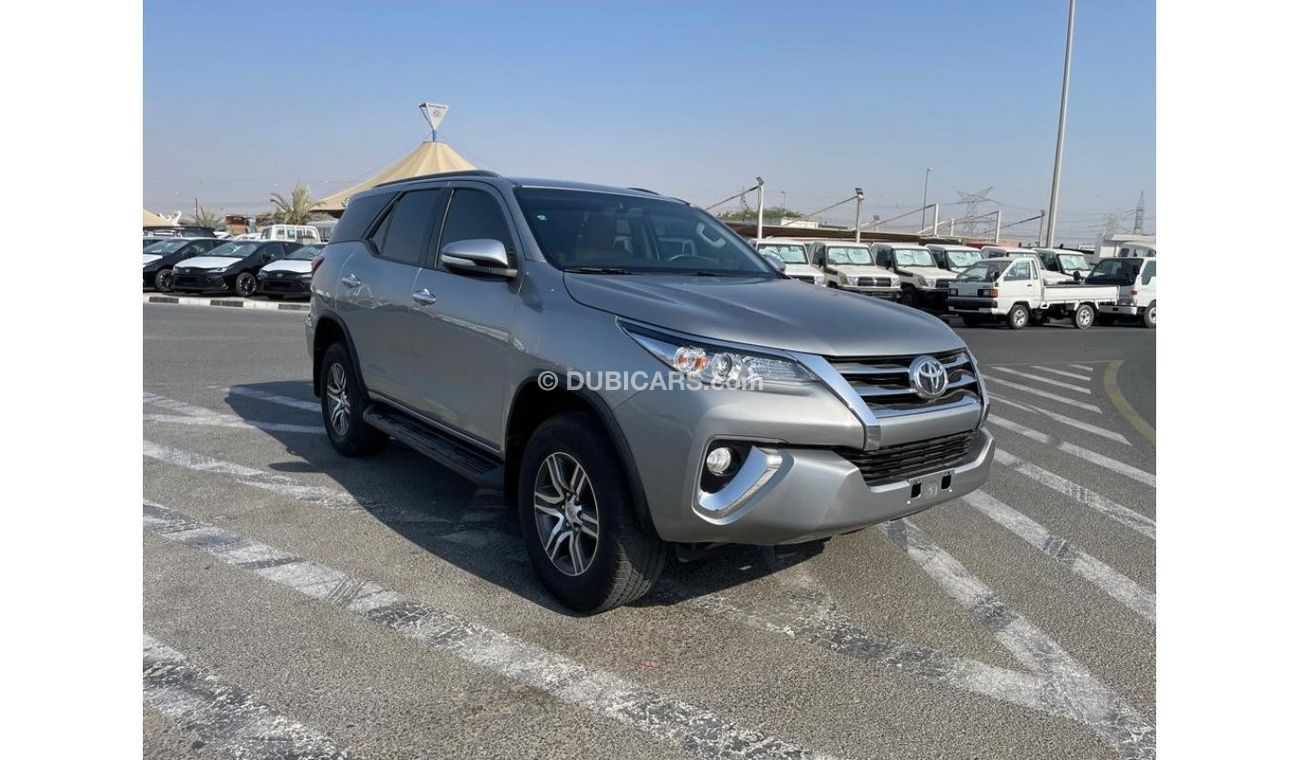Toyota Fortuner *Offer*2017 TOYOTA FORTUNER 7 SEATER / EXPORT ONLY