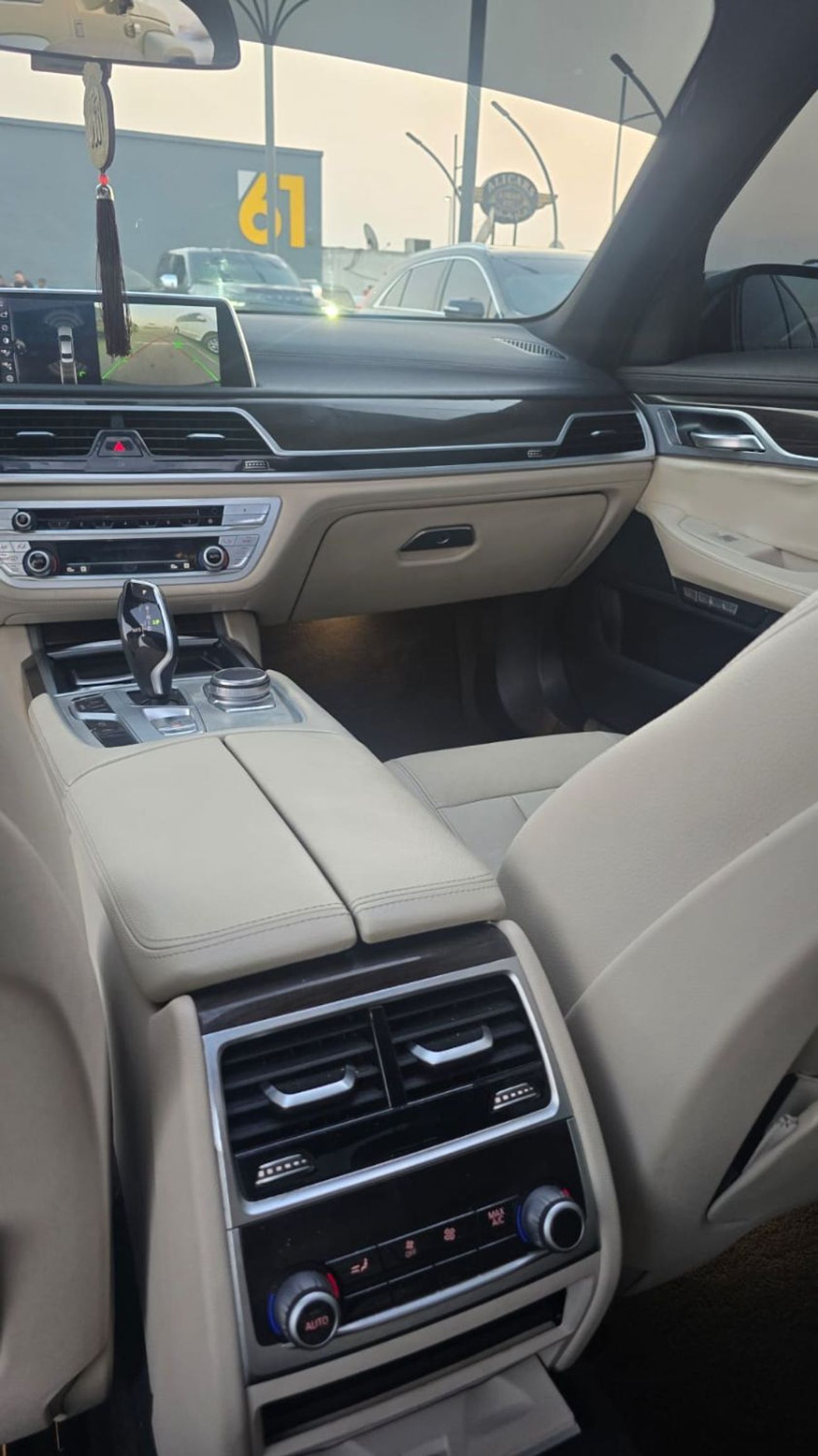 بي أم دبليو 730i