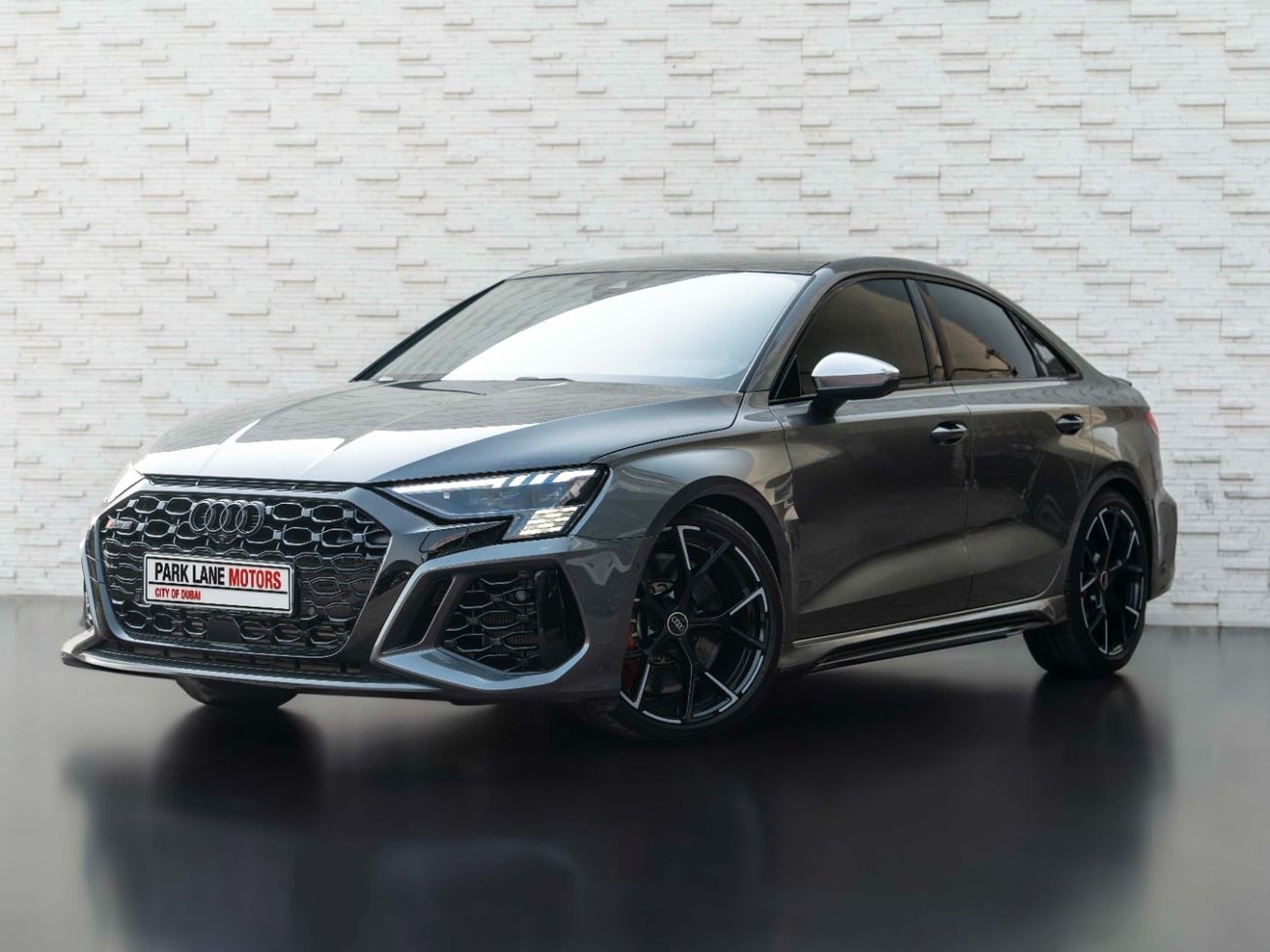 أودي RS3 TFSI quattro 2.5L Sedan