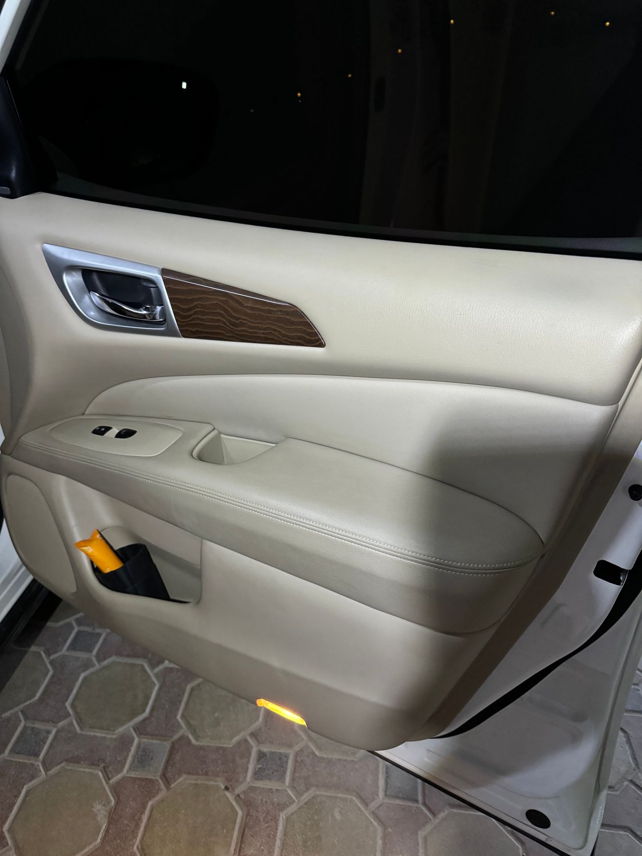 Nissan Pathfinder SV