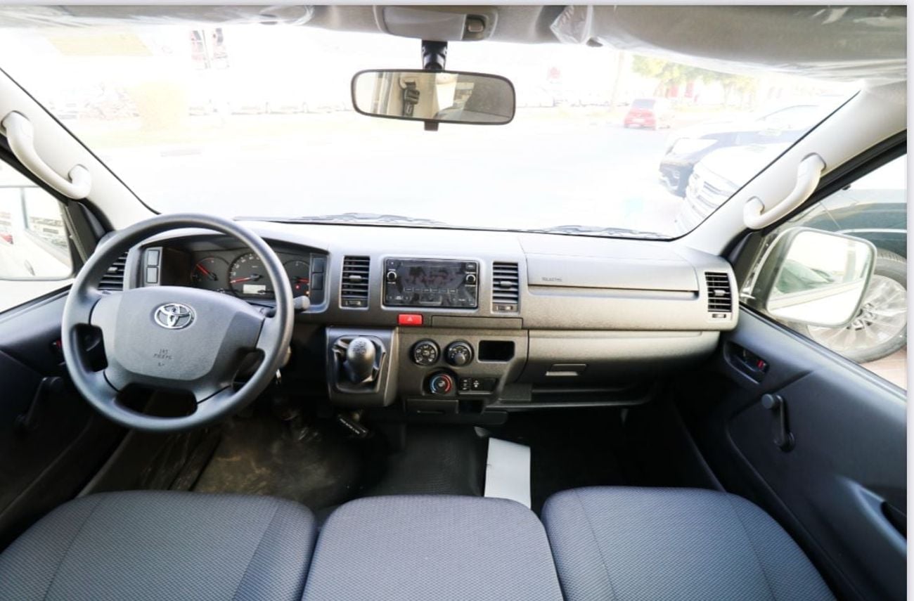 Toyota Hiace DX HIACE 2.7L AC