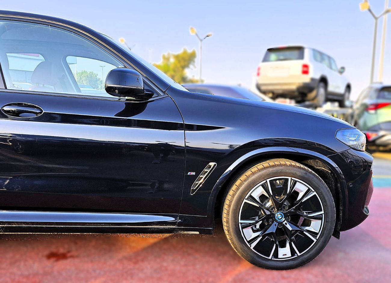 بي أم دبليو iX3 BMW iX3 Creative 2025 Model Black Color