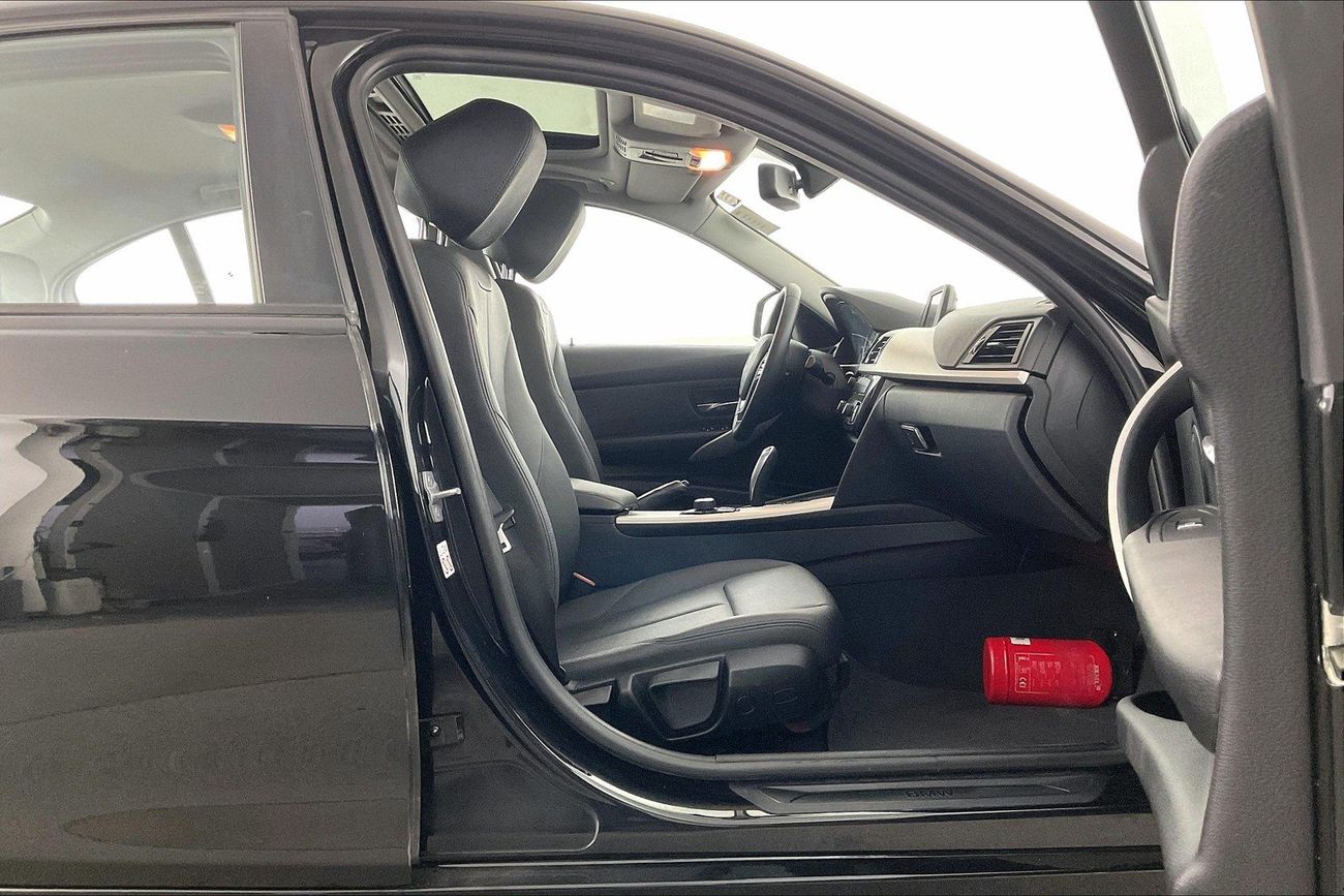 BMW 318i Standard | Guaranteed Warranty | 0 Down Payment