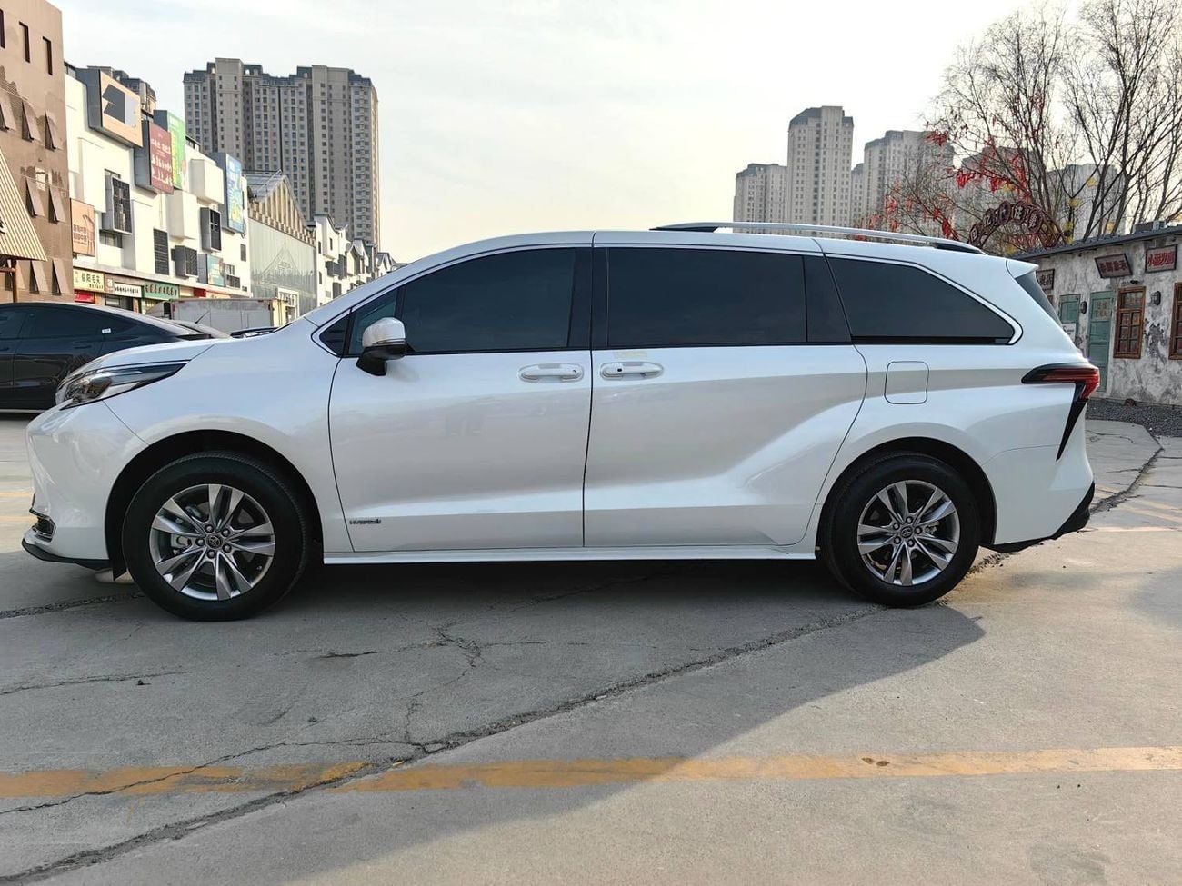 تويوتا سيينا XLE (NON GCC) Toyota Sienna 2.5