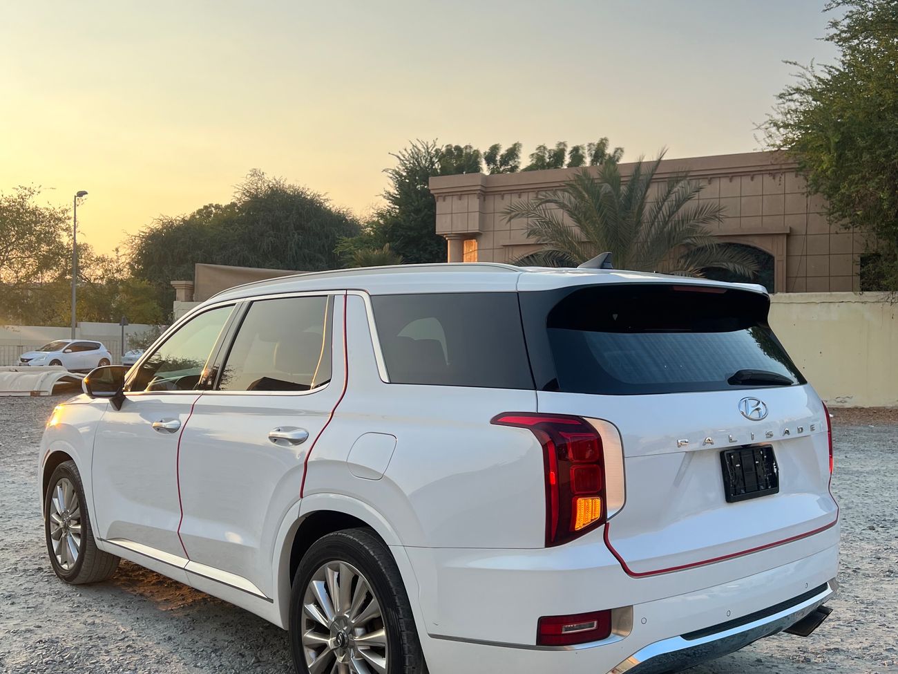 هيونداي باليساد limited AWL 3.8 double sunroof cantara top end model