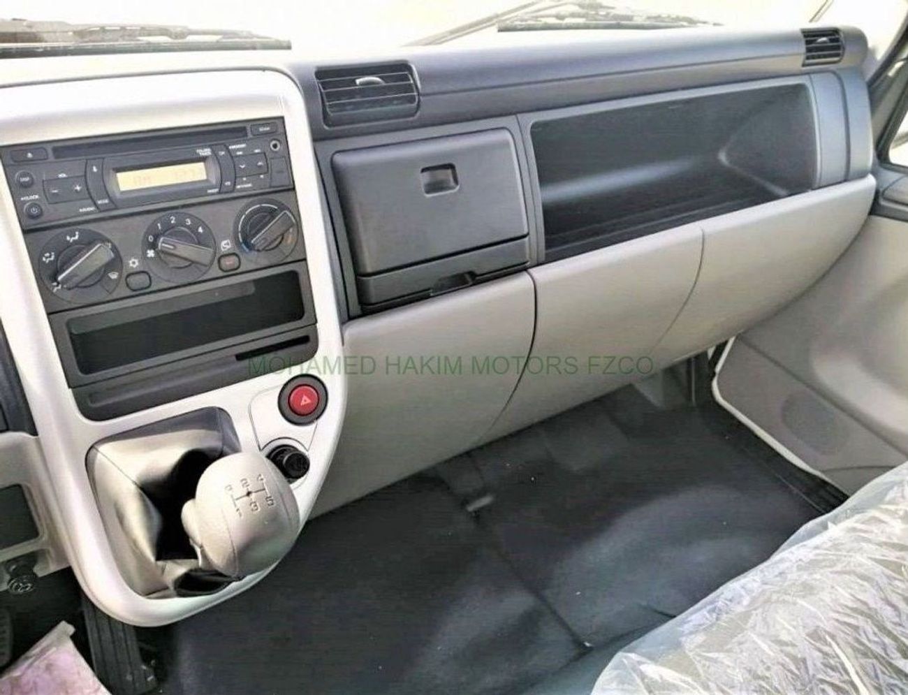 ميتسوبيشي فوسو كانتير قلاب 4 طن