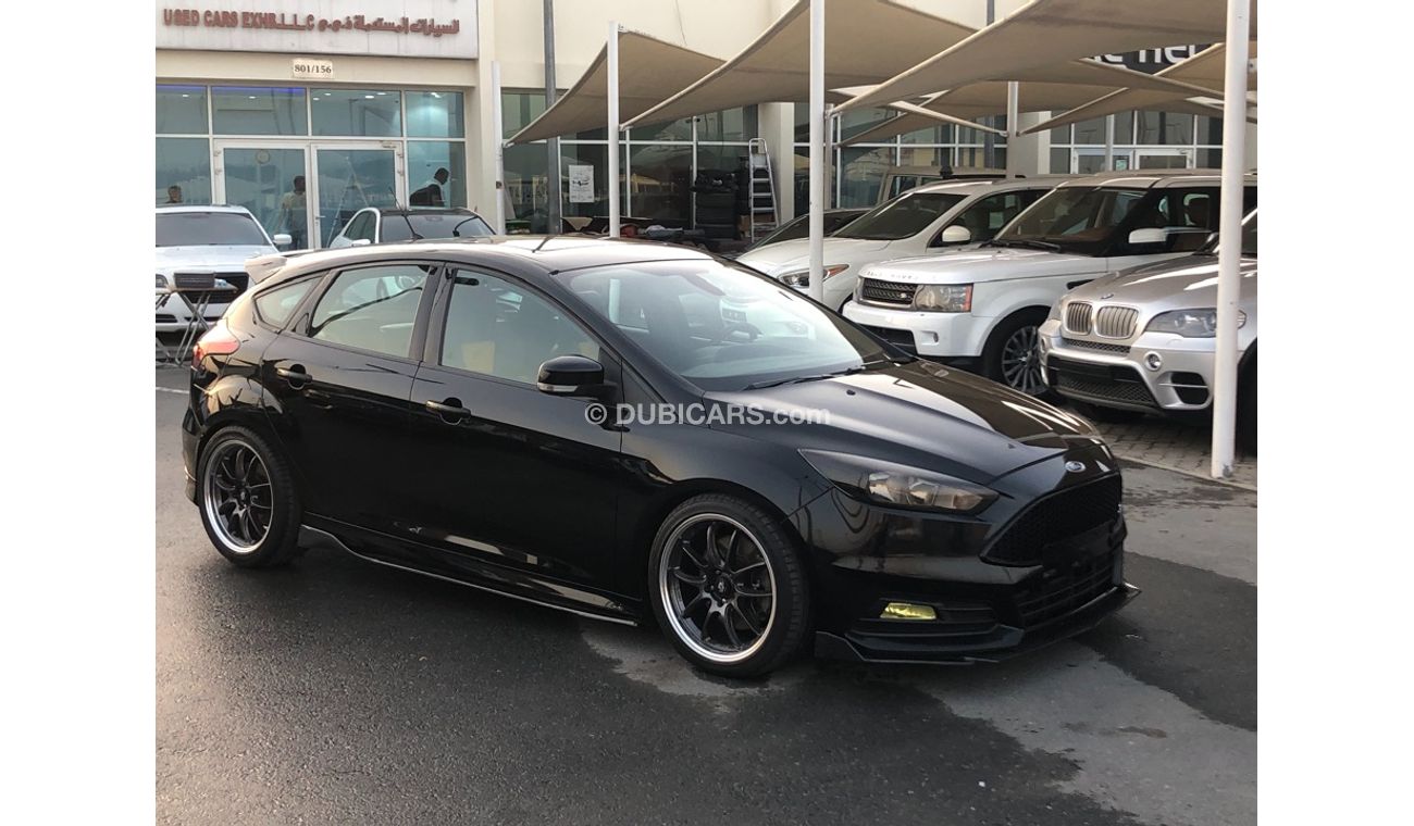 Ford Focus FORD FOCUS ST MODEL 2017 GCC car perfect condition full option panoramic roof leather seats