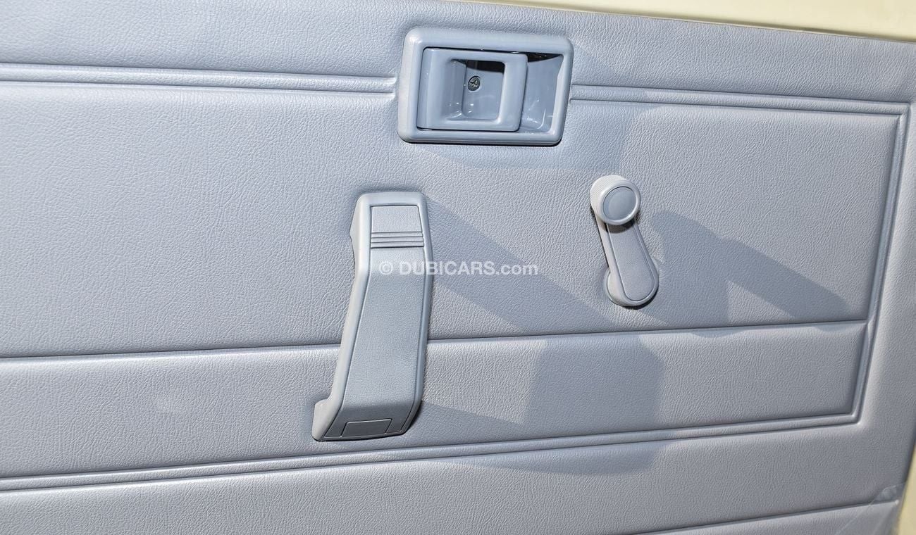 Toyota Land Cruiser 70 LC78 4.2l Diesel - Manual - 13 Seater - Power Window