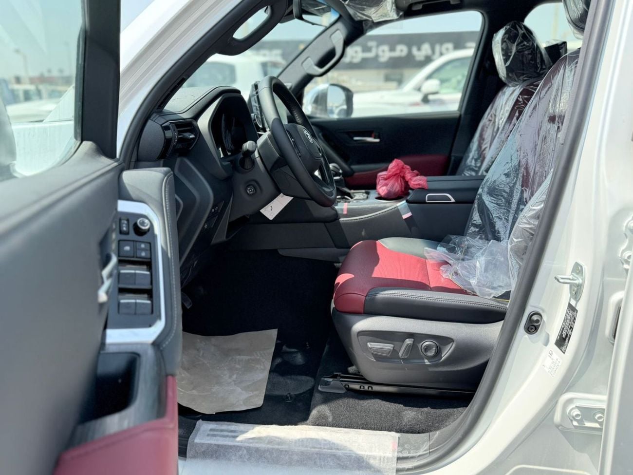 Toyota Land Cruiser LAND CRUISER VXR . A/T . Petrol 3.5L Twin Turbo 4x4 . 7 Seats 2026 Model