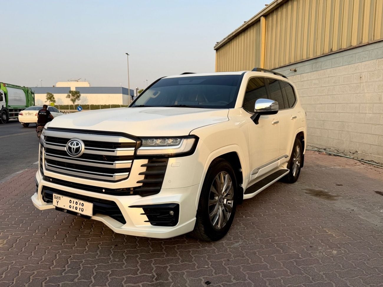 Toyota Land Cruiser GXR Toyota Land Cruiser GXR2022 Model V6 4.0 L Engine Full Option Very Clean and Perfect condition
