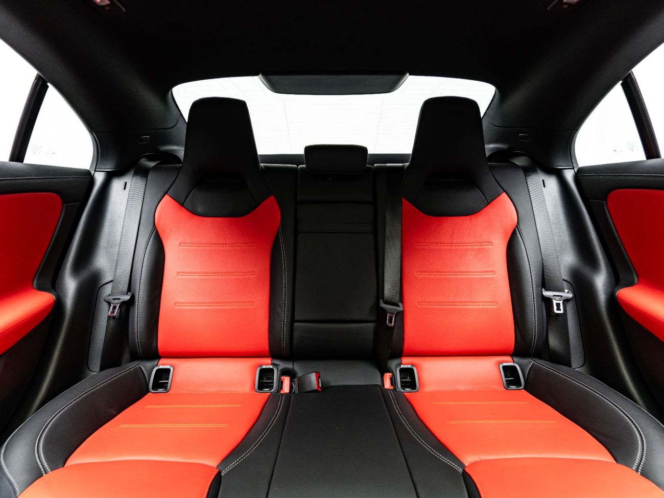 مرسيدس بنز CLA 45 S  AMG 2024 Mercedes CLA 45s AMG 4Matic+, 2029 Mercedes Warranty + Service Contract, Low KMs, GCC