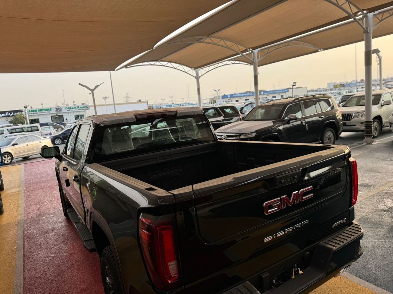 جي أم سي سييرا 2024-GMC Sierra V8 5.3L Pick Up-4WD