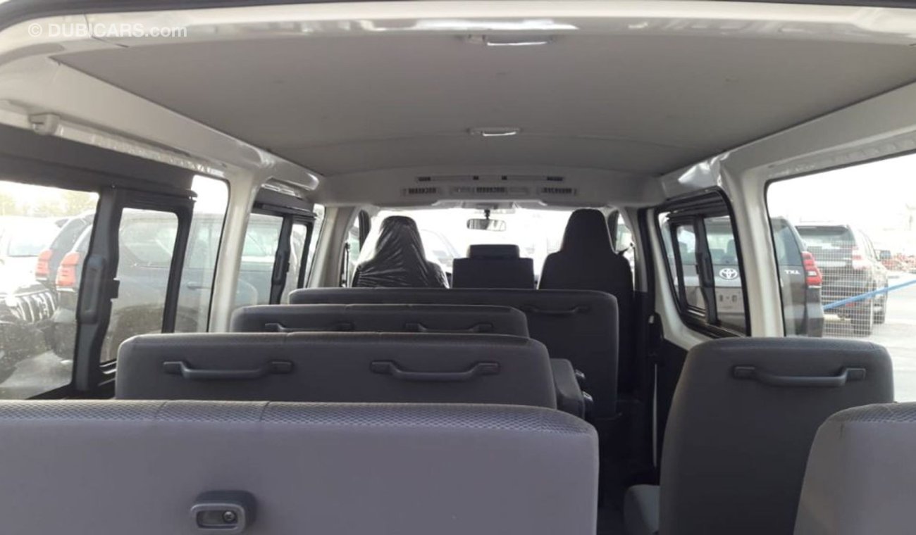 Toyota Hiace 3.0 L DIESEL WITH AIR BAGS  ABS TOYOTA  HIECE