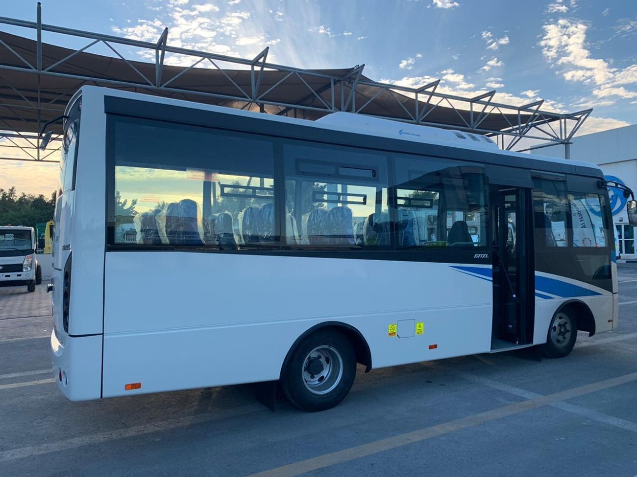 اشوك ليلاند Gazl 3.0L DIESEL 25 SEATER MANUAL TRANSMISSION ( ONLY FOR RE-EXPORT )