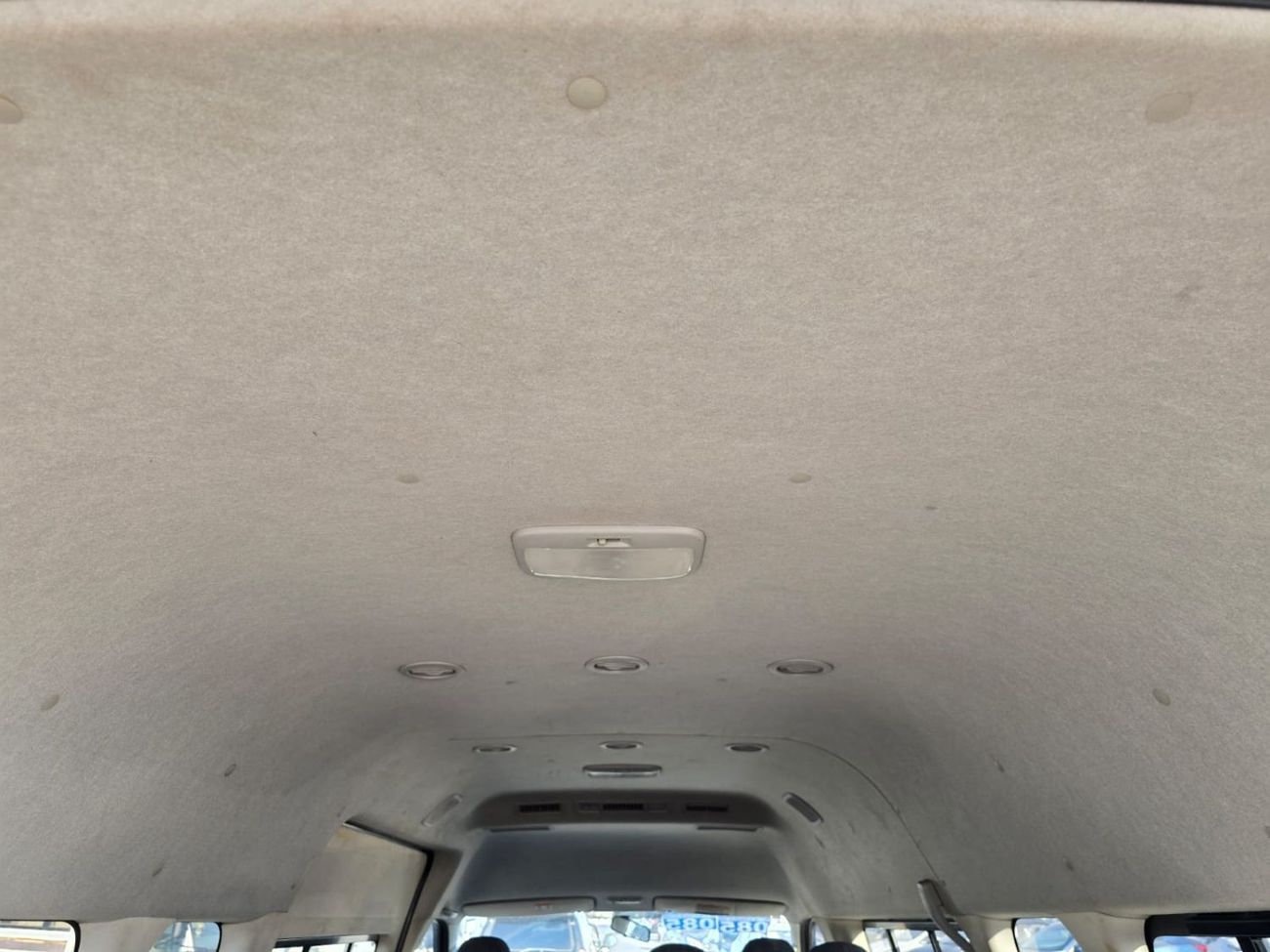 Toyota Hiace TOYOTA HIACE COMMUTER VAN RHD 2006 MODEL 2.7 L PETROL AUTOMATIC(PM02168)