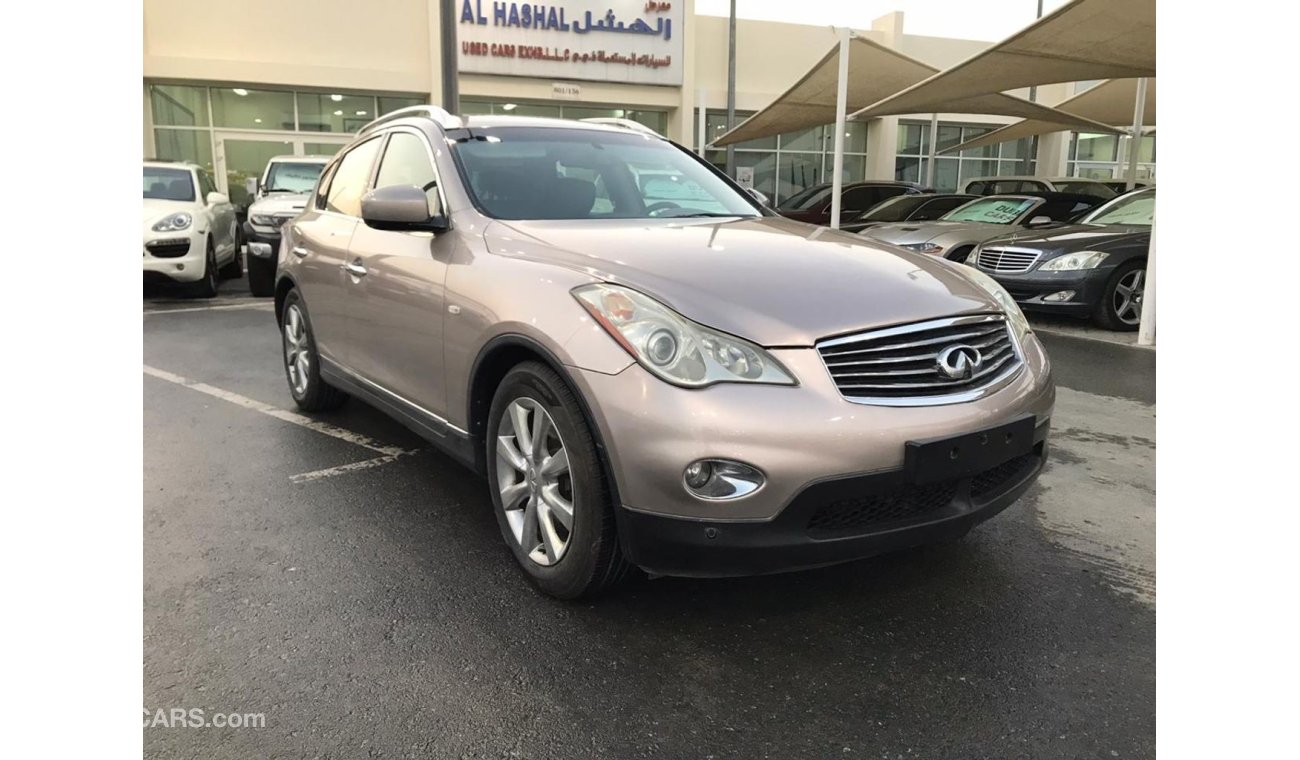 Infiniti EX35 Infinity EX 35 model 2008 GCC car prefect condition full service full option low mileage car no need