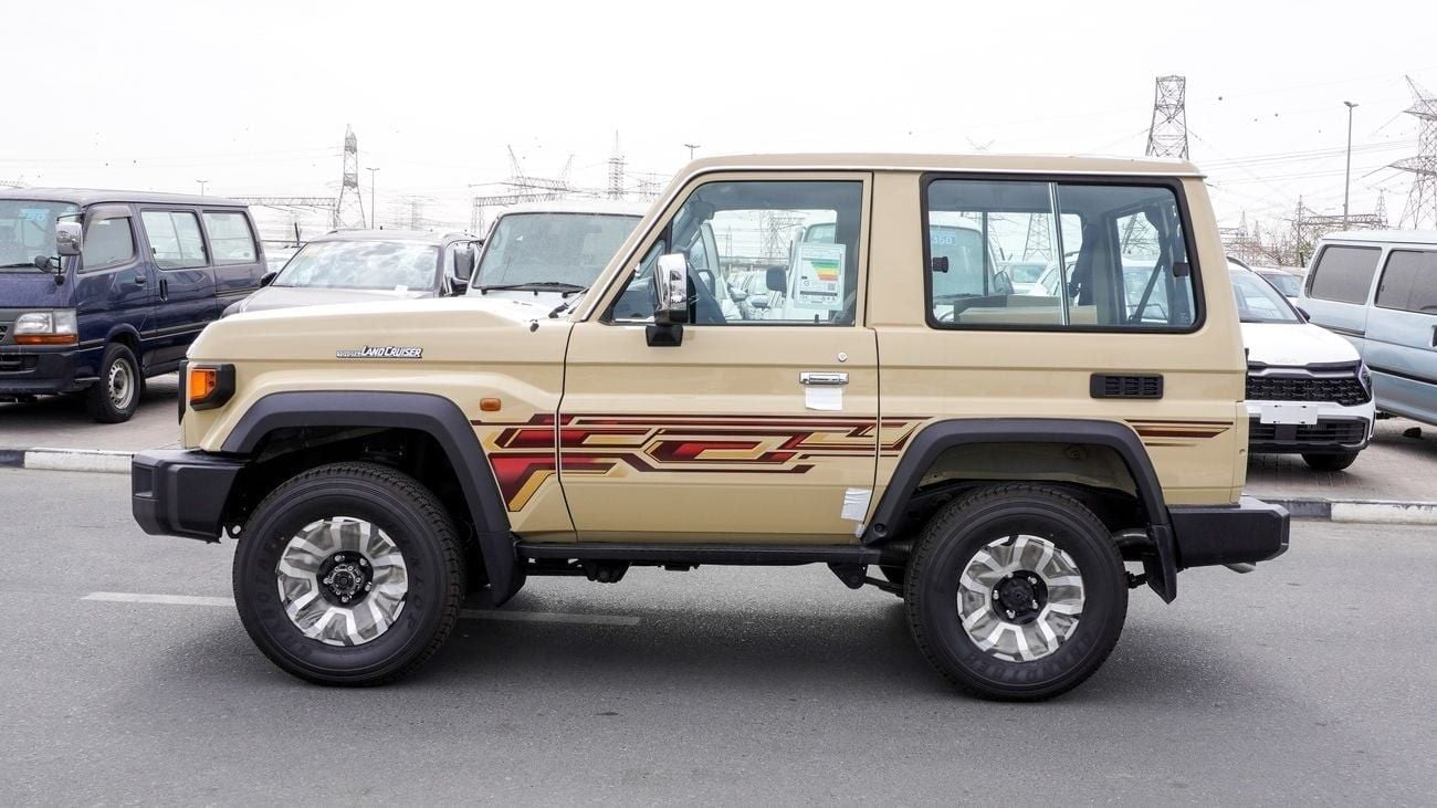 Toyota Land Cruiser 70 HT VXR LX 4.0 L V6