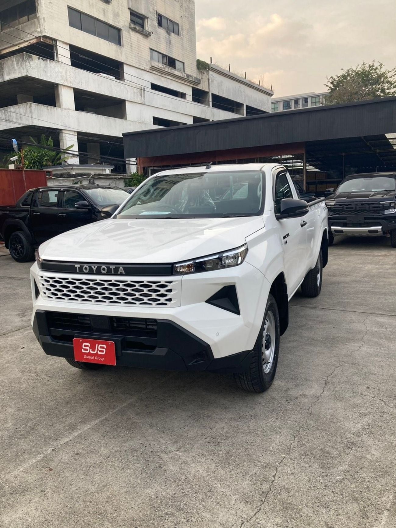 Toyota Hilux Toyota Hilux travo 2026 RHD diesel manual gear