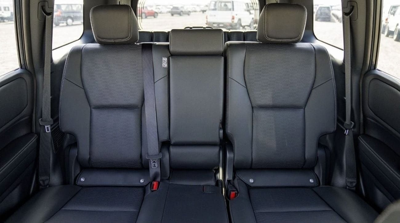 Toyota Prado TOYOTA PRADO 250 2.4P AT FIRST EDITION MY2025 – SAND & GREY ROOF (only for export)