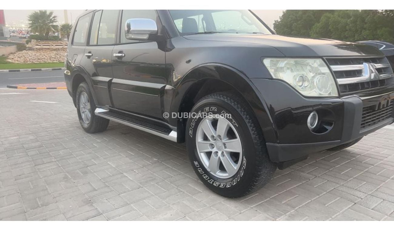 Mitsubishi Pajero Model 2008 Gulf number one leather hatch cruise control alloy wheels in excellent condition