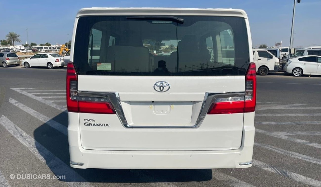Toyota Granvia 3.5 med option